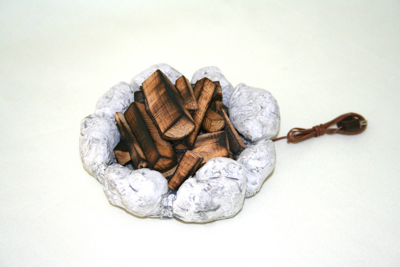 Wurzelkrippe-Krippenhobby-onlineshop - F-001G, Feuerstelle - Steinkreis